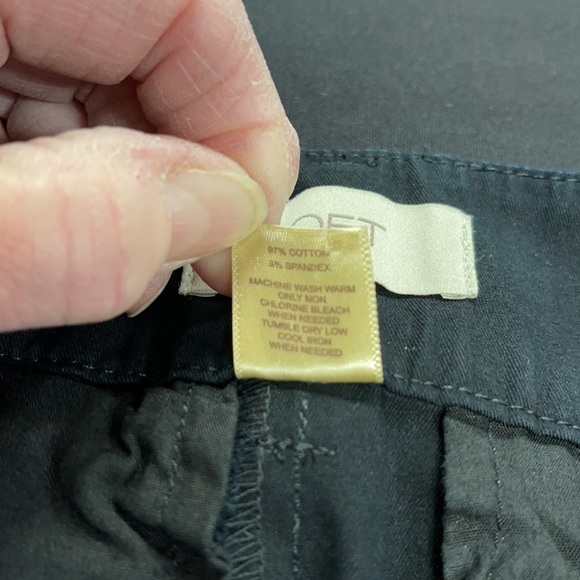 LOFT Outlet Black Original Crop Pants Size 2 - Picture 8 of 9